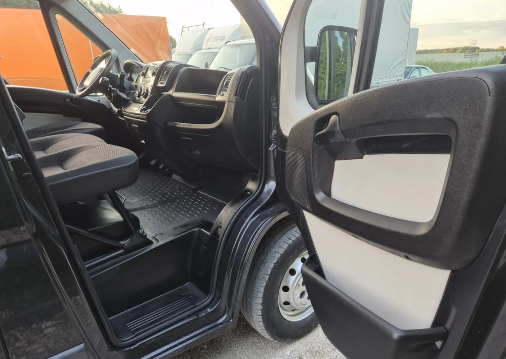Xe van chở hàng, Xe tải van Peugeot Boxer 2.2 130KM Dubel kabina: hình 7