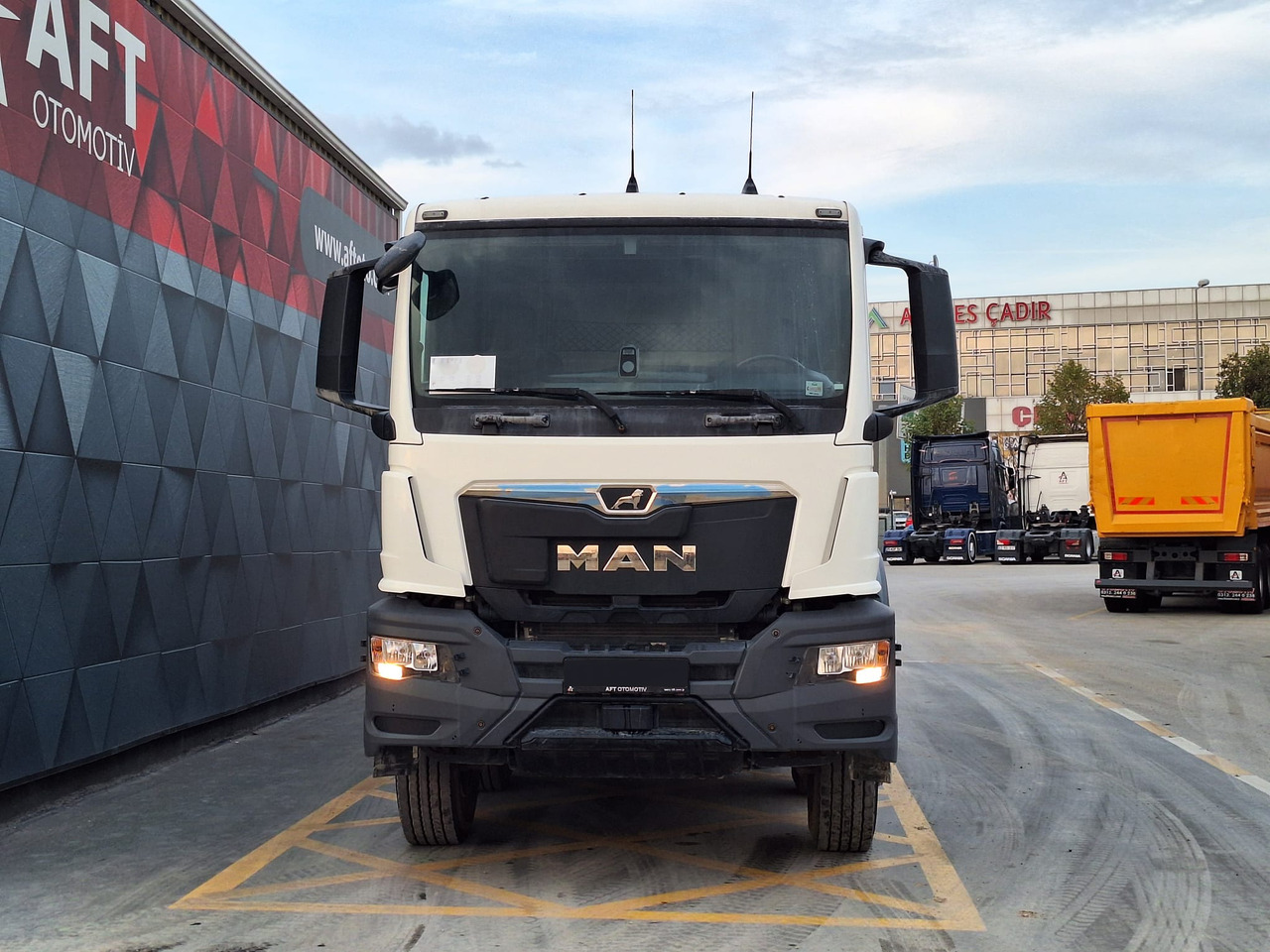 MAN TGS 41.440 - Xe trộn bê tông: hình 2 MAN TGS 41.440 - Xe trộn bê tông: hình 2