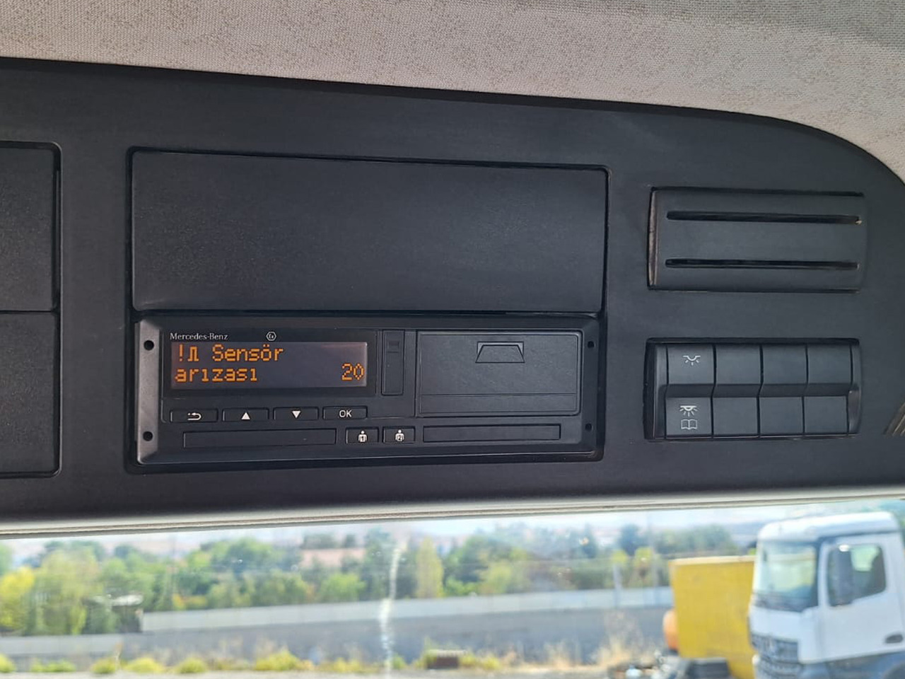 Cho thuê MERCEDES-BENZ AROCS 4142 MERCEDES-BENZ AROCS 4142: hình 15 Cho thuê MERCEDES-BENZ AROCS 4142 MERCEDES-BENZ AROCS 4142: hình 15