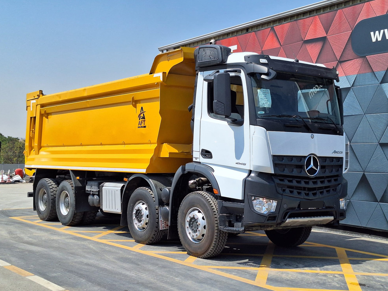 MERCEDES-BENZ AROCS 4148 - Xe ben: hình 3 MERCEDES-BENZ AROCS 4148 - Xe ben: hình 3