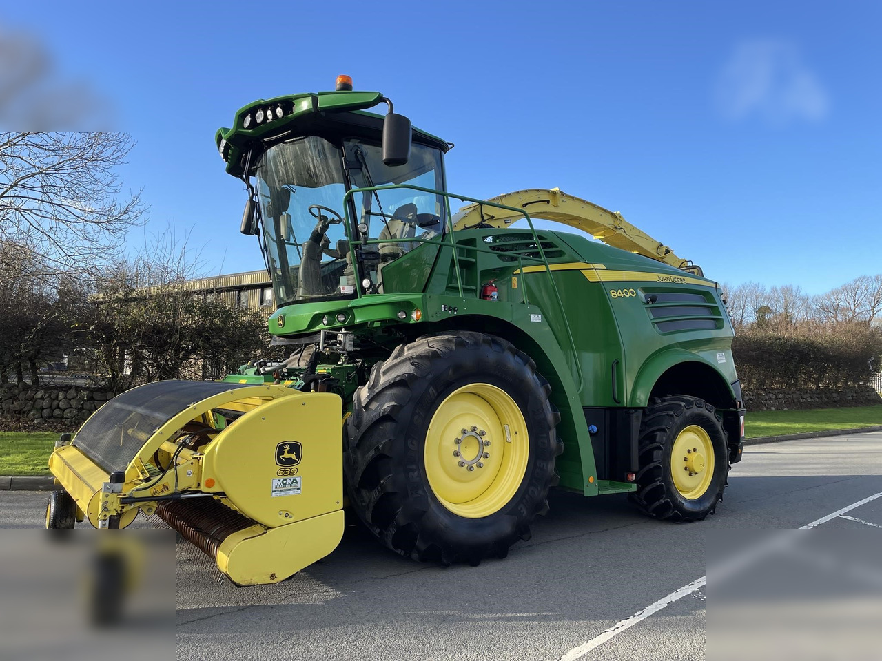 2018 JOHN DEERE 8400 - Máy gặt đập thức ăn gia súc: hình 3 2018 JOHN DEERE 8400 - Máy gặt đập thức ăn gia súc: hình 3