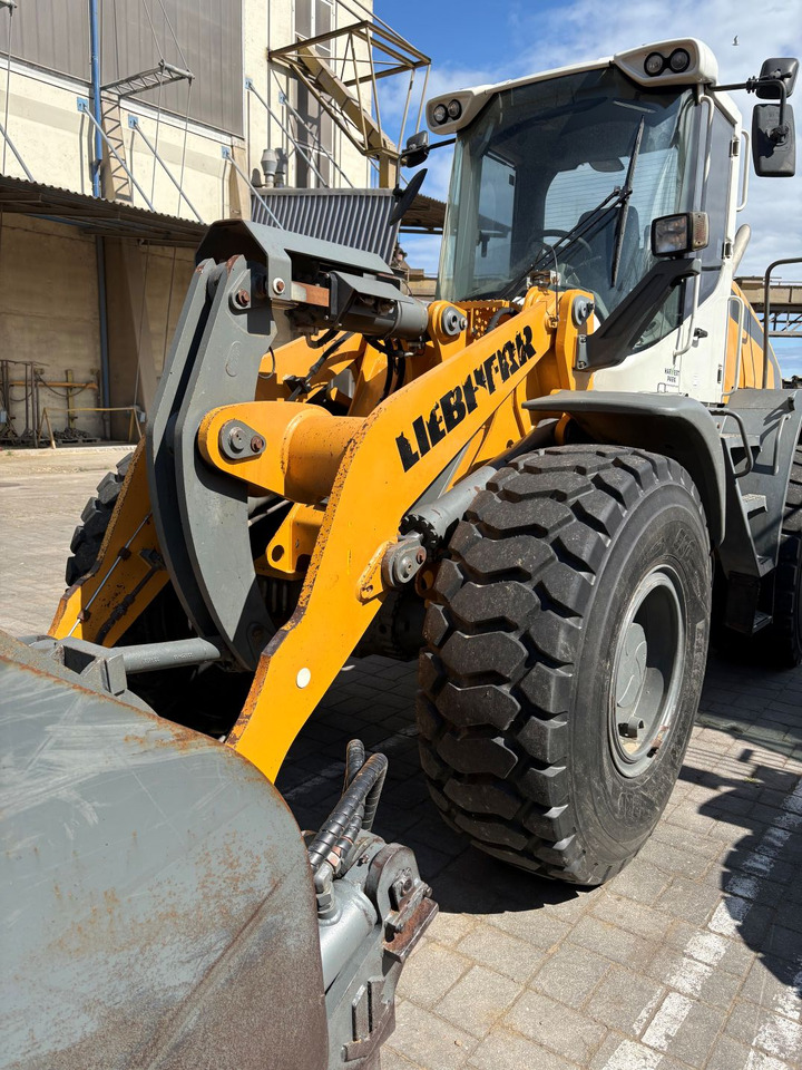 Liebherr L538 - Máy xúc lật bánh lốp: hình 1 Liebherr L538 - Máy xúc lật bánh lốp: hình 1