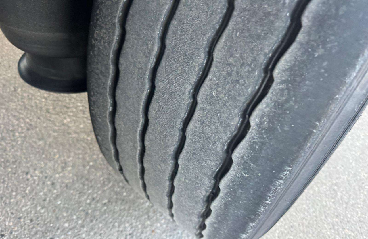 Krone Standart - Sơ mi rơ moóc hộp kín: hình 2 Krone Standart - Sơ mi rơ moóc hộp kín: hình 2