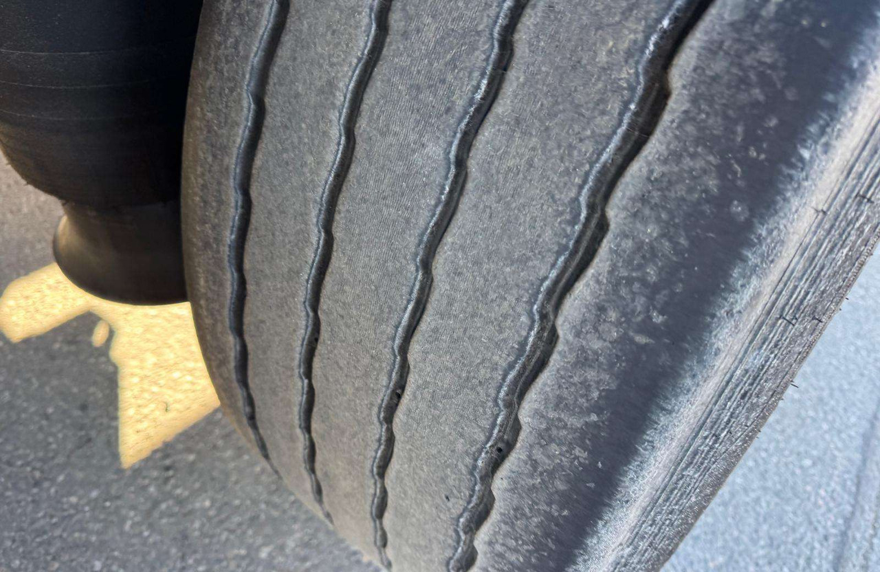 Krone Standart - Sơ mi rơ moóc hộp kín: hình 4 Krone Standart - Sơ mi rơ moóc hộp kín: hình 4