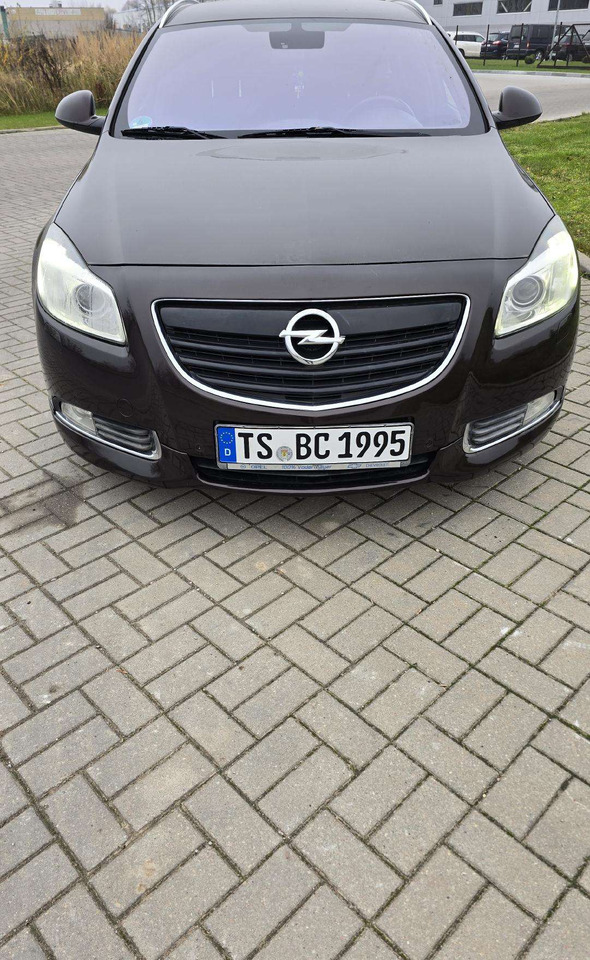 Opel Insignia - Xe wagon: hình 2 Opel Insignia - Xe wagon: hình 2