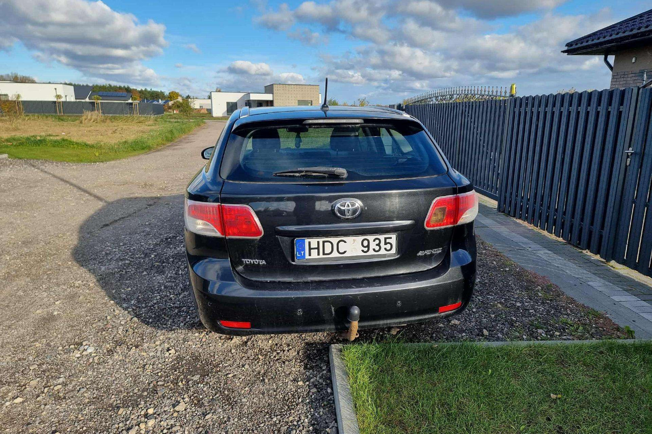 Toyota Avensis - Xe wagon: hình 4 Toyota Avensis - Xe wagon: hình 4