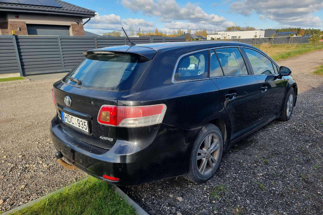 Toyota Avensis - Xe wagon: hình 5 Toyota Avensis - Xe wagon: hình 5