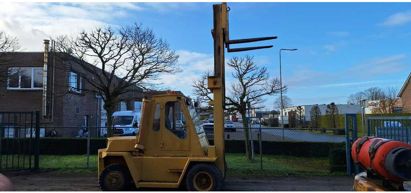 Caterpillar 7 ton - Xe nâng diesel: hình 1 Caterpillar 7 ton - Xe nâng diesel: hình 1