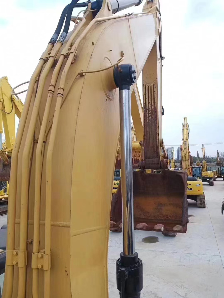 CATERPILLAR 325C used excavator low price for sale - Máy xúc bánh xích: hình 5 CATERPILLAR 325C used excavator low price for sale - Máy xúc bánh xích: hình 5