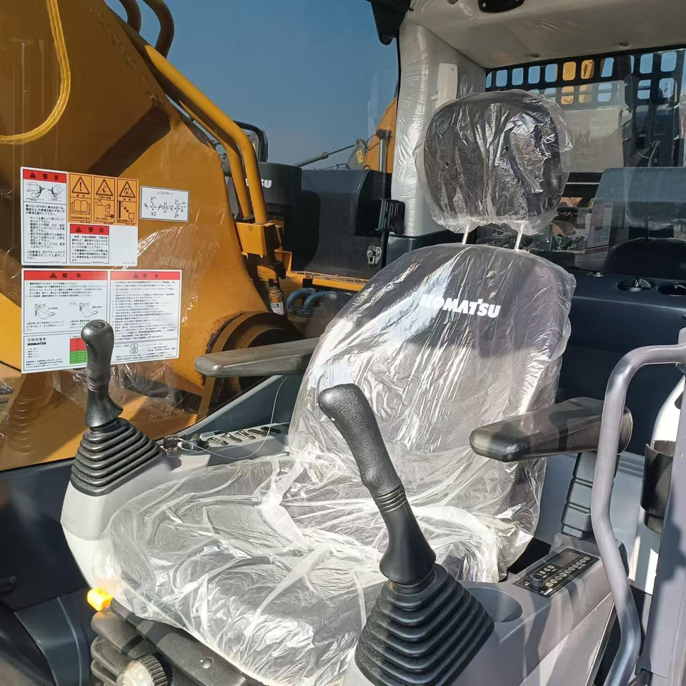 KOMATSU pc450-8 PC450-8 Used Machinery: Fuel-efficient and durable, specially designed for mining/earthwork - Máy xúc bánh xích: hình 4 KOMATSU pc450-8 PC450-8 Used Machinery: Fuel-efficient and durable, specially designed for mining/earthwork - Máy xúc bánh xích: hình 4