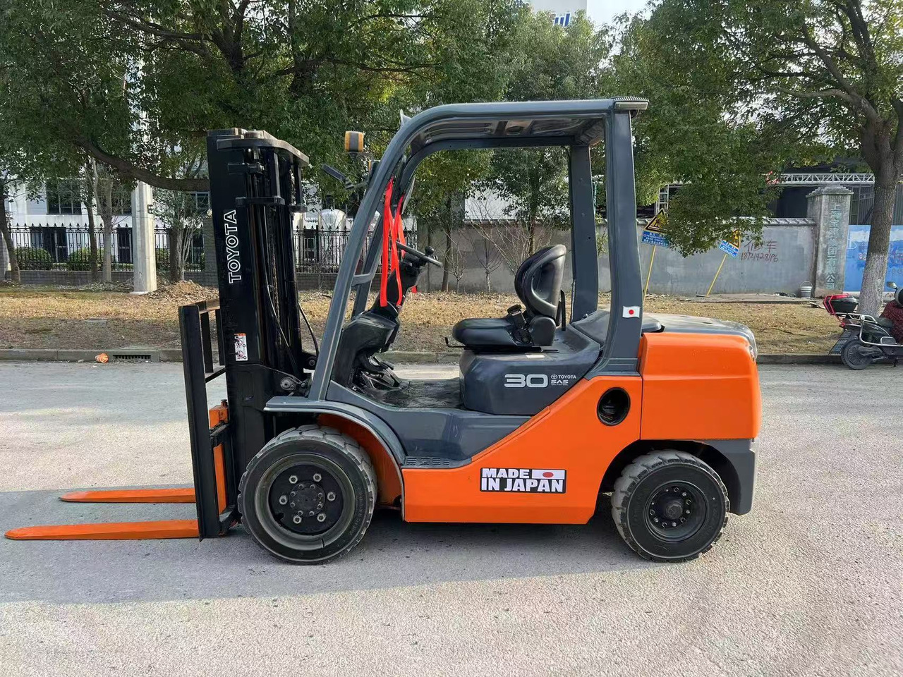 TOYOTA 3 ton 8F used japan brand diesel forklift - Xe nâng diesel: hình 3 TOYOTA 3 ton 8F used japan brand diesel forklift - Xe nâng diesel: hình 3