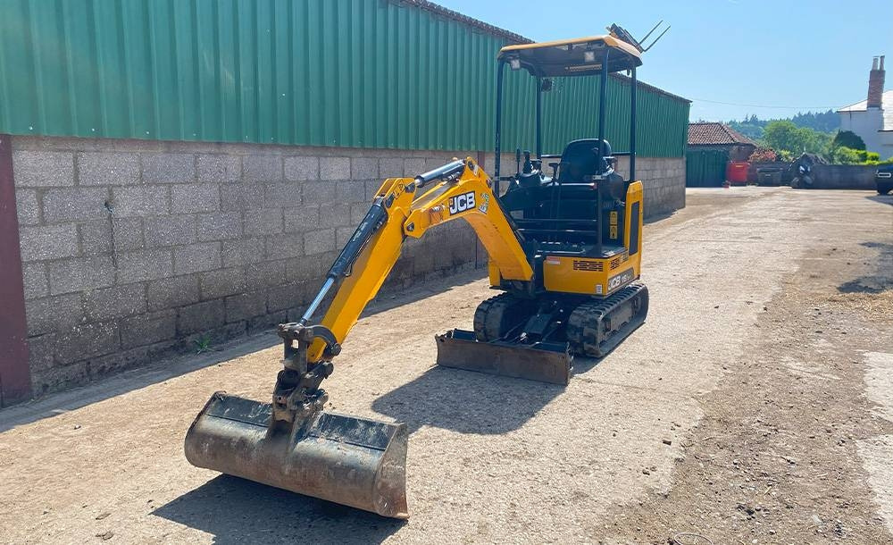 JCB 18 Z - Máy xúc mini: hình 1 JCB 18 Z - Máy xúc mini: hình 1