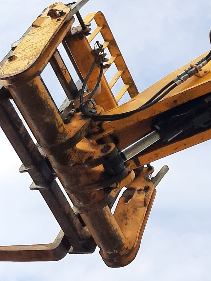 JCB 540-140 - Xe nhấc hình viễn vọng kính: hình 4 JCB 540-140 - Xe nhấc hình viễn vọng kính: hình 4