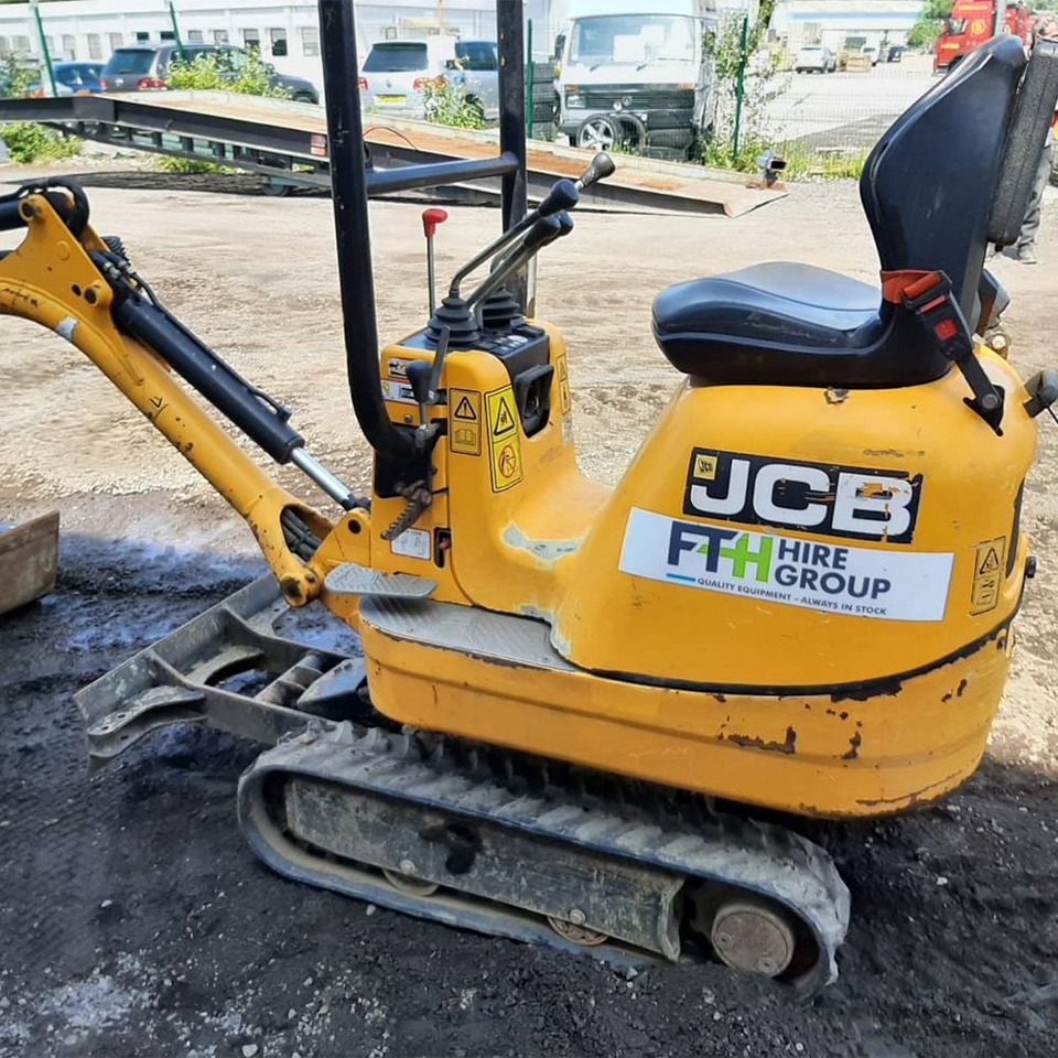 JCB 8008 - Máy xúc mini: hình 5 JCB 8008 - Máy xúc mini: hình 5