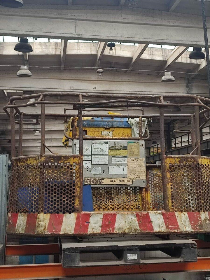 Aichi SR 182  - Xe nâng người hình viễn vọng kính: hình 5 Aichi SR 182  - Xe nâng người hình viễn vọng kính: hình 5