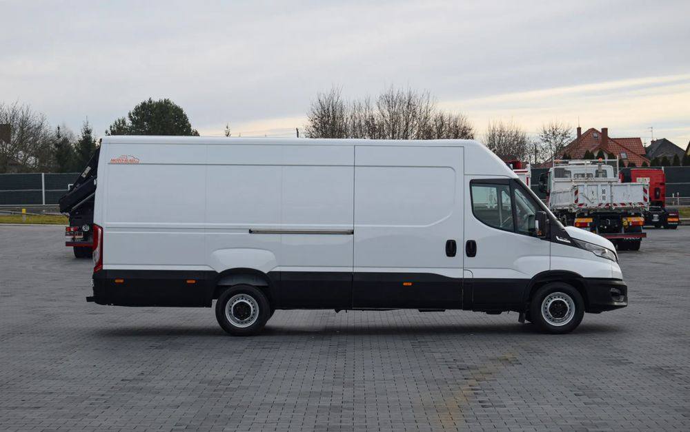 Iveco DAILY MAXI 35S14 / 2.3 - 140 KM / AUTOMAT HI-MATIC / NOWY MODEL / 3 OSOBY / DOSTAWCZE / BLASZAK / KAMERA COFANIA / TEMPOMAT / KLIMA / 2022 / SERWISOWANY / SPROWADZONY Z NIEMIEC - Xe van chở hàng: hình 4 Iveco DAILY MAXI 35S14 / 2.3 - 140 KM / AUTOMAT HI-MATIC / NOWY MODEL / 3 OSOBY / DOSTAWCZE / BLASZAK / KAMERA COFANIA / TEMPOMAT / KLIMA / 2022 / SERWISOWANY / SPROWADZONY Z NIEMIEC - Xe van chở hàng: hình 4