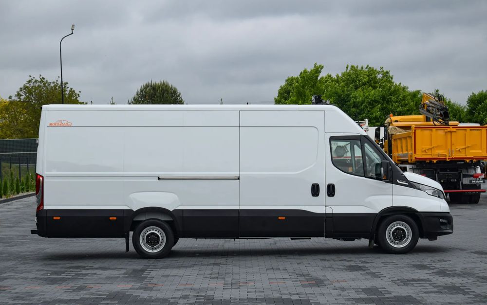 Iveco DAILY MAXI 35S16 / 2.3 - 160 KM / AUTOMAT HI-MATIC / NOWY MODEL / 3 OSOBY / DOSTAWCZE / BLASZAK / KLIMA / CZUJNIKI COFANIA / NISKI PRZEBIEG / 2022 / SERWISOWANY / Z NIEMIEC - Xe van chở hàng: hình 4 Iveco DAILY MAXI 35S16 / 2.3 - 160 KM / AUTOMAT HI-MATIC / NOWY MODEL / 3 OSOBY / DOSTAWCZE / BLASZAK / KLIMA / CZUJNIKI COFANIA / NISKI PRZEBIEG / 2022 / SERWISOWANY / Z NIEMIEC - Xe van chở hàng: hình 4
