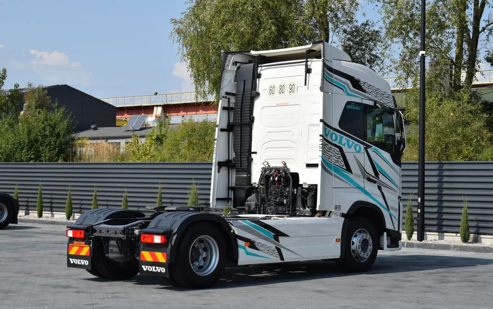 Volvo FH500 / EURO 6 / NOWY MODEL / KLIMATYZACJA POSTOJOWA / ACC / LEDY / 2 ZBIORNIKI / FULL SPILERY / 2023 / NISKI PRZEBIEG / SERWISOWANY / SPROWADZONY - Xe đầu kéo: hình 4 Volvo FH500 / EURO 6 / NOWY MODEL / KLIMATYZACJA POSTOJOWA / ACC / LEDY / 2 ZBIORNIKI / FULL SPILERY / 2023 / NISKI PRZEBIEG / SERWISOWANY / SPROWADZONY - Xe đầu kéo: hình 4