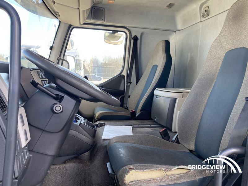 Volvo FL 250 - Xe tải đông lạnh: hình 3 Volvo FL 250 - Xe tải đông lạnh: hình 3