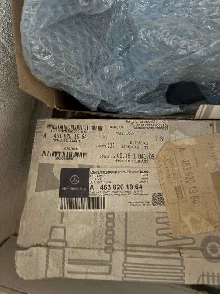 MERCEDES-BENZ G W463 G SERIES TAIL LIGHT - Đèn sau: hình 4 MERCEDES-BENZ G W463 G SERIES TAIL LIGHT - Đèn sau: hình 4