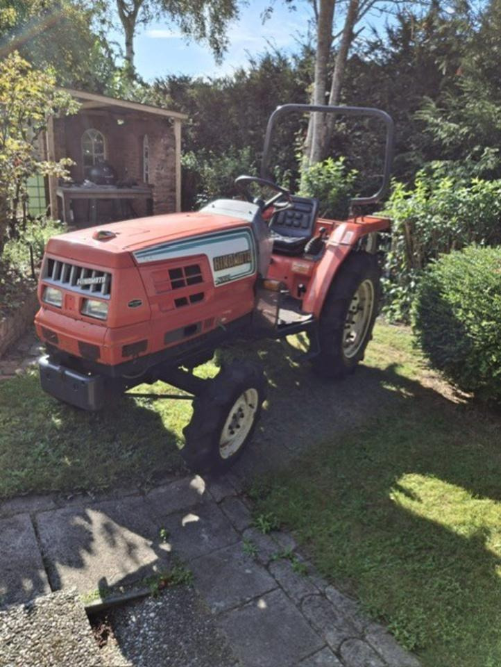 Kleintraktor Hinomoto-Kubota 21 PS - Máy cày mini: hình 1 Kleintraktor Hinomoto-Kubota 21 PS - Máy cày mini: hình 1