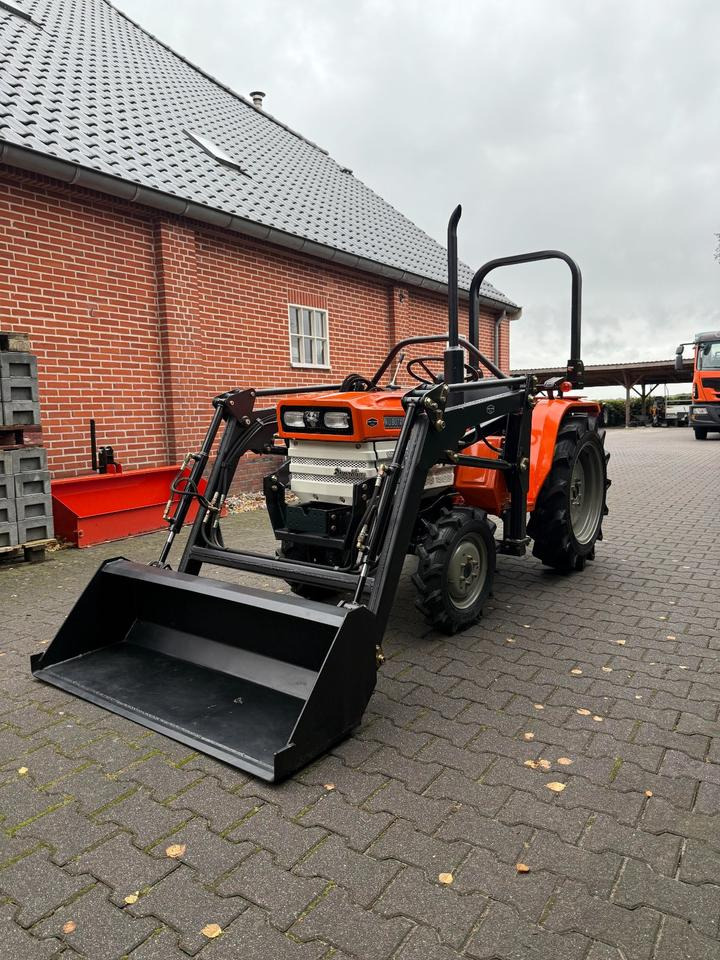 Kleintraktor Kubota B1600 mit Frontlader ab 125 € pro Monat. - Máy cày mini: hình 1 Kleintraktor Kubota B1600 mit Frontlader ab 125 € pro Monat. - Máy cày mini: hình 1