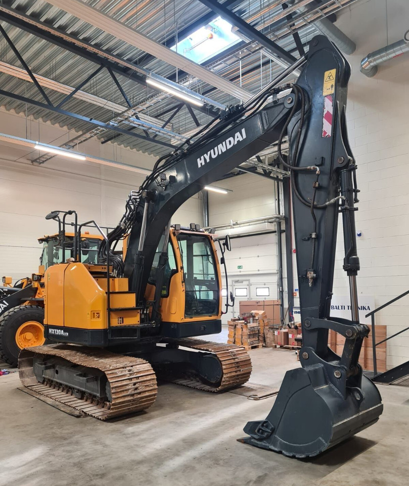 HYUNDAI HX130ALCR - Máy xúc bánh xích: hình 4 HYUNDAI HX130ALCR - Máy xúc bánh xích: hình 4