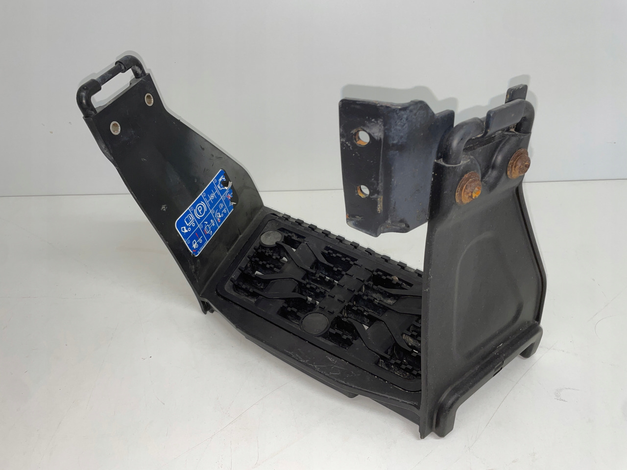 DOLNY STOPIEŃ STOPNICA MAN TG3 TGX TGS 3 81615016003 - Bậc bước cho Xe tải: hình 3 DOLNY STOPIEŃ STOPNICA MAN TG3 TGX TGS 3 81615016003 - Bậc bước cho Xe tải: hình 3