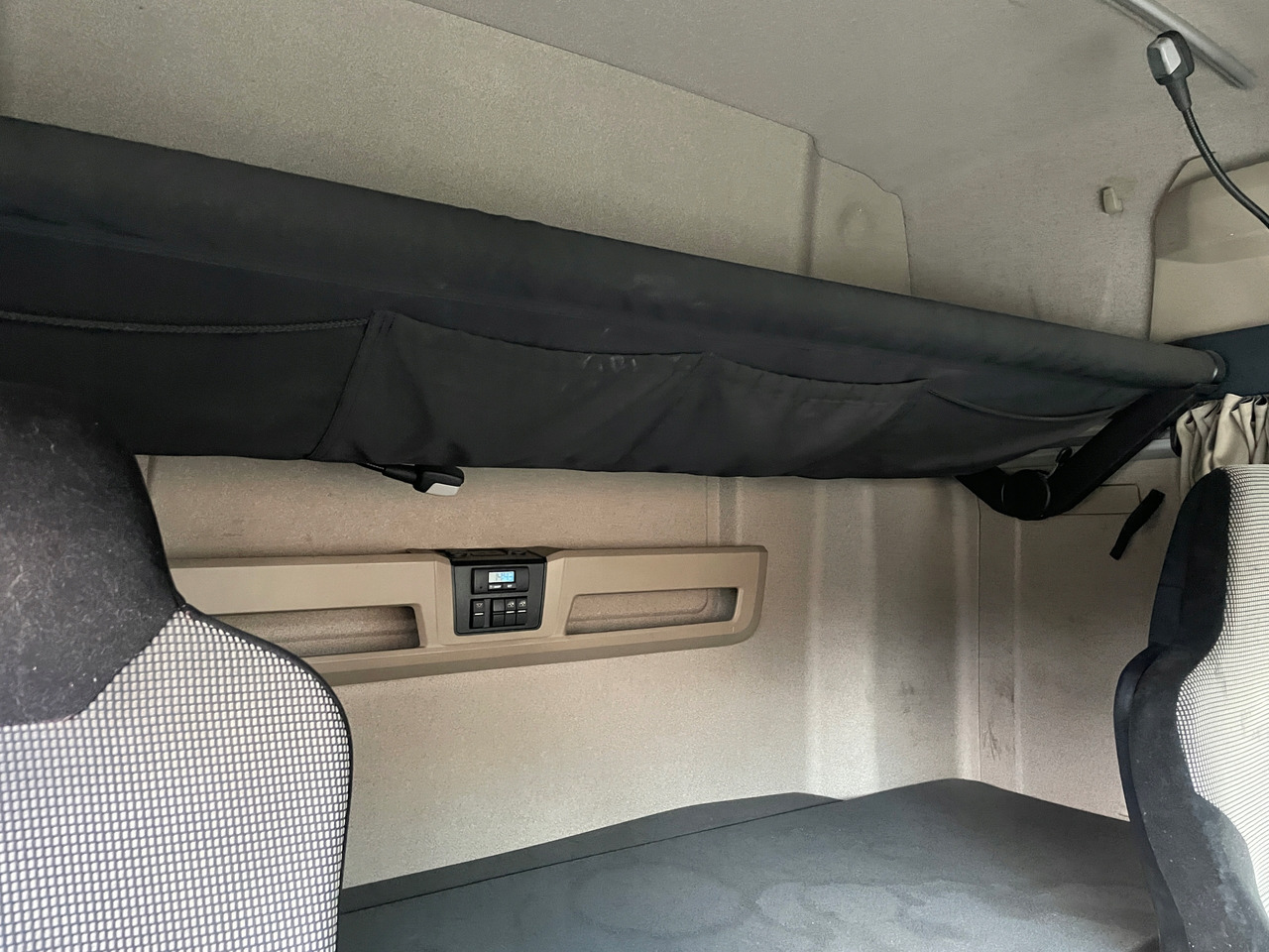 GOŁA KABINA MAN TGX XLX 2019 ROK LIFT ŚRODEK BEŻOWY EURO 6 - Cabin cho Xe tải: hình 4 GOŁA KABINA MAN TGX XLX 2019 ROK LIFT ŚRODEK BEŻOWY EURO 6 - Cabin cho Xe tải: hình 4