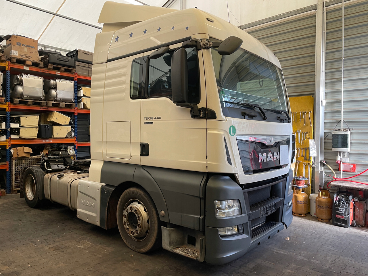 KABINA MAN TGX EURO 6 XLX BIAŁA KOLOR RAL 9010 - Cabin cho Xe tải: hình 1 KABINA MAN TGX EURO 6 XLX BIAŁA KOLOR RAL 9010 - Cabin cho Xe tải: hình 1