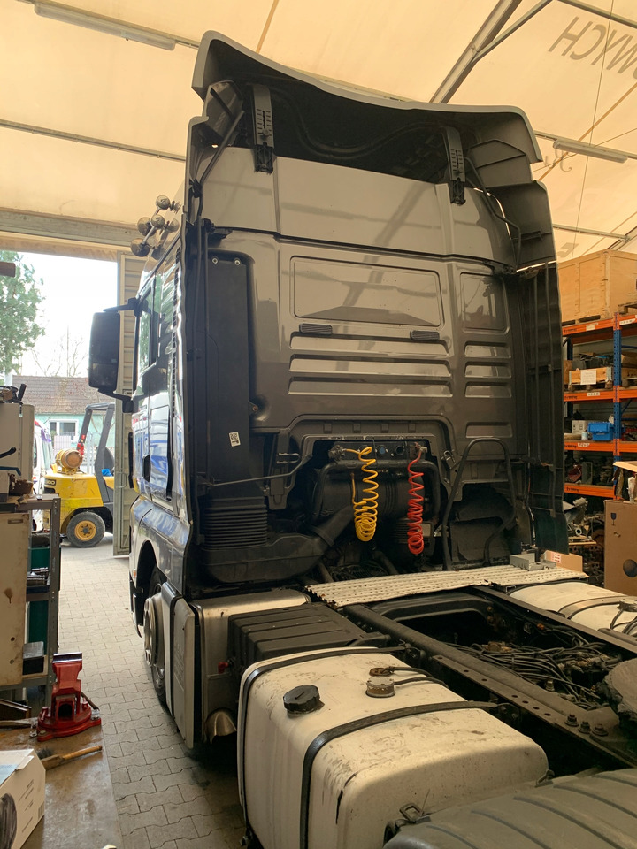 KABINA MAN TGX XLX - Cabin cho Xe tải: hình 4 KABINA MAN TGX XLX - Cabin cho Xe tải: hình 4