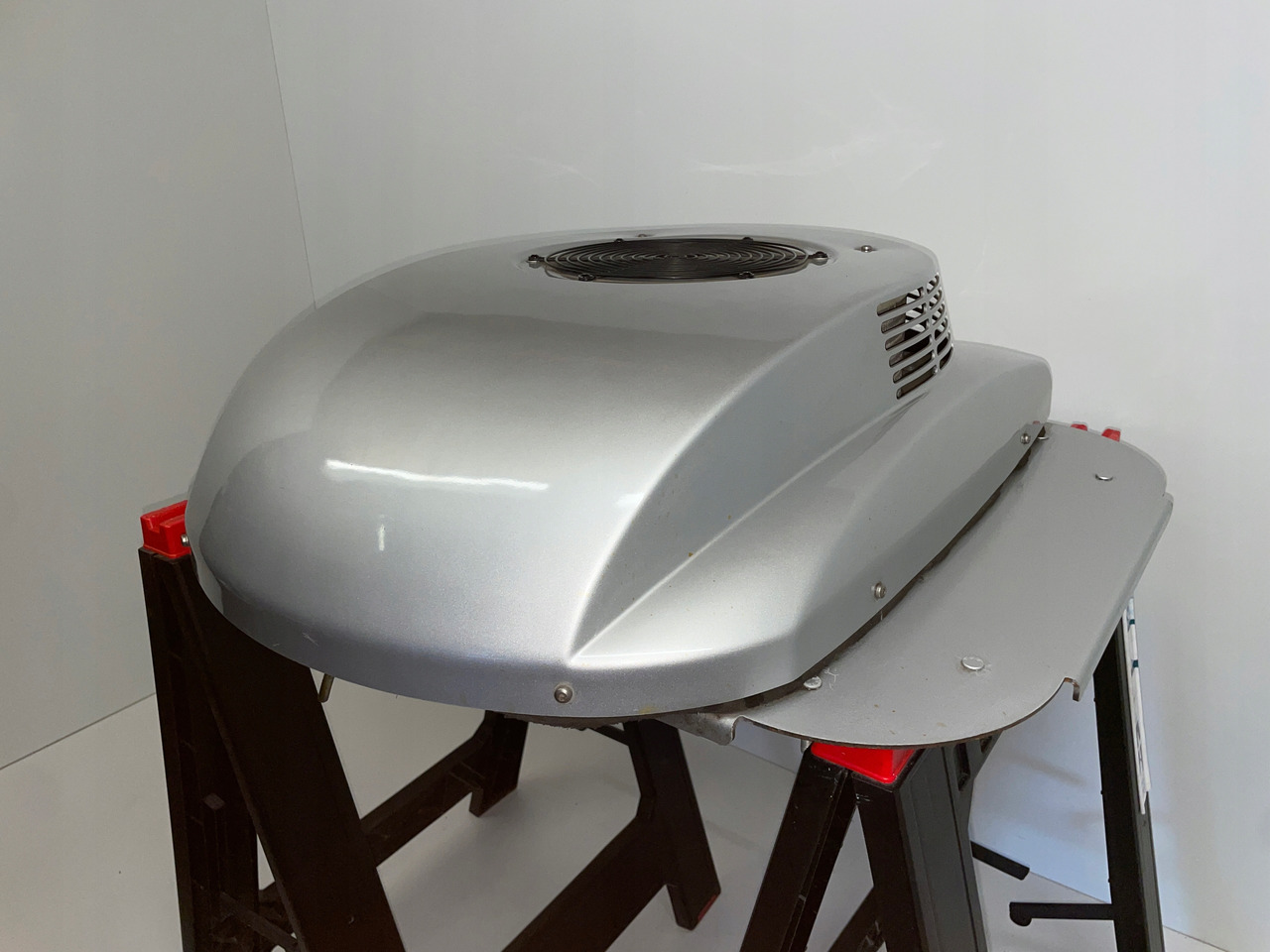 KLIMATYZACJA POSTOJOWA WAECO CA800 MAN SCANIA VOLVO DAF CA-0800-DC - Lốc điều hòa cho Xe tải: hình 4 KLIMATYZACJA POSTOJOWA WAECO CA800 MAN SCANIA VOLVO DAF CA-0800-DC - Lốc điều hòa cho Xe tải: hình 4