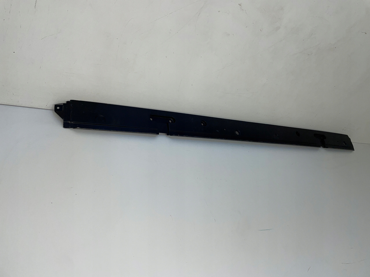 PODSZYBIEMASKOWNICA SZYBY OSŁONA DAF CV 1665944 - Kính chắn gió cho Xe tải: hình 3 PODSZYBIEMASKOWNICA SZYBY OSŁONA DAF CV 1665944 - Kính chắn gió cho Xe tải: hình 3