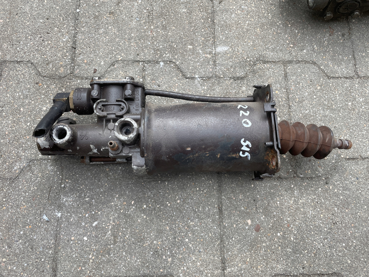 WYBIERAK SKRZYNI BIEGÓW WYSPRZĘGLIK ZAWÓR MAN TGA TGS TGX 9700514127 - Xi lanh ly hợp cho Xe tải: hình 1 WYBIERAK SKRZYNI BIEGÓW WYSPRZĘGLIK ZAWÓR MAN TGA TGS TGX 9700514127 - Xi lanh ly hợp cho Xe tải: hình 1