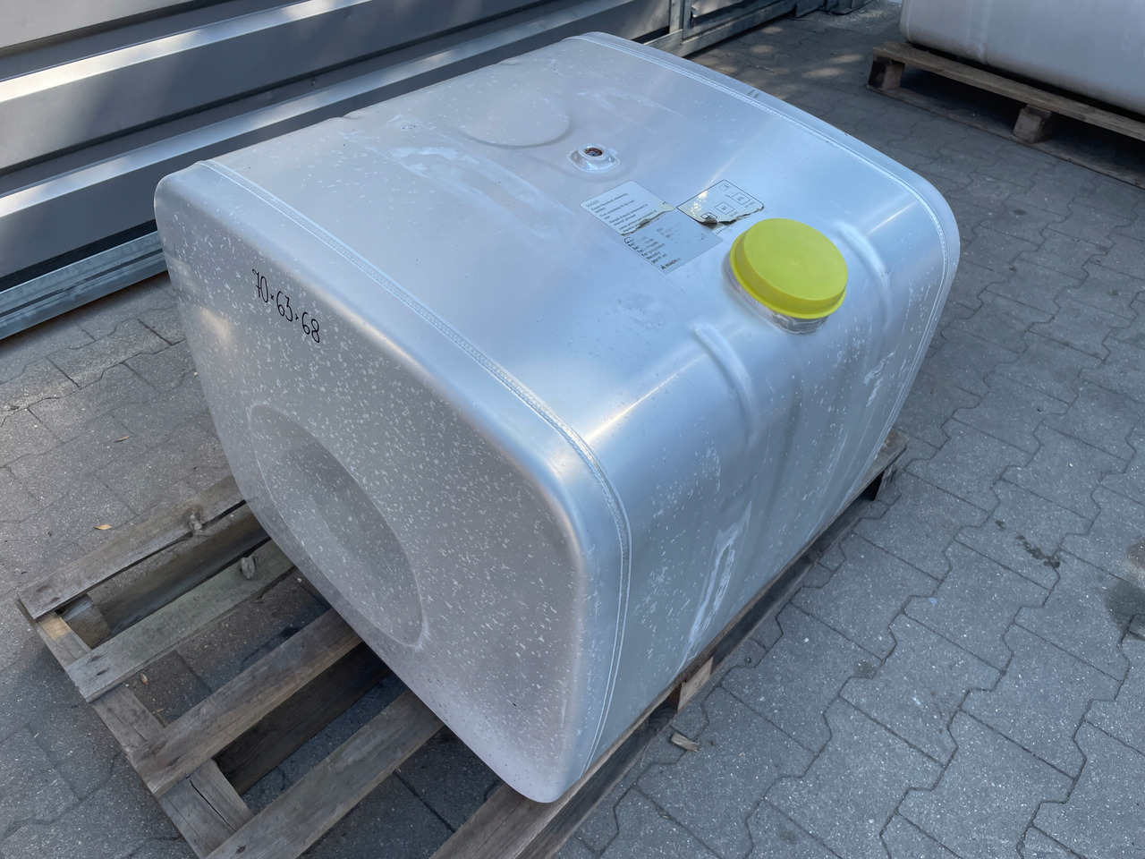 ZBIORNIK PALIWA MAN TGA TGX TGS 250L 81122016898 - Bình nhiên liệu cho Xe tải: hình 2 ZBIORNIK PALIWA MAN TGA TGX TGS 250L 81122016898 - Bình nhiên liệu cho Xe tải: hình 2