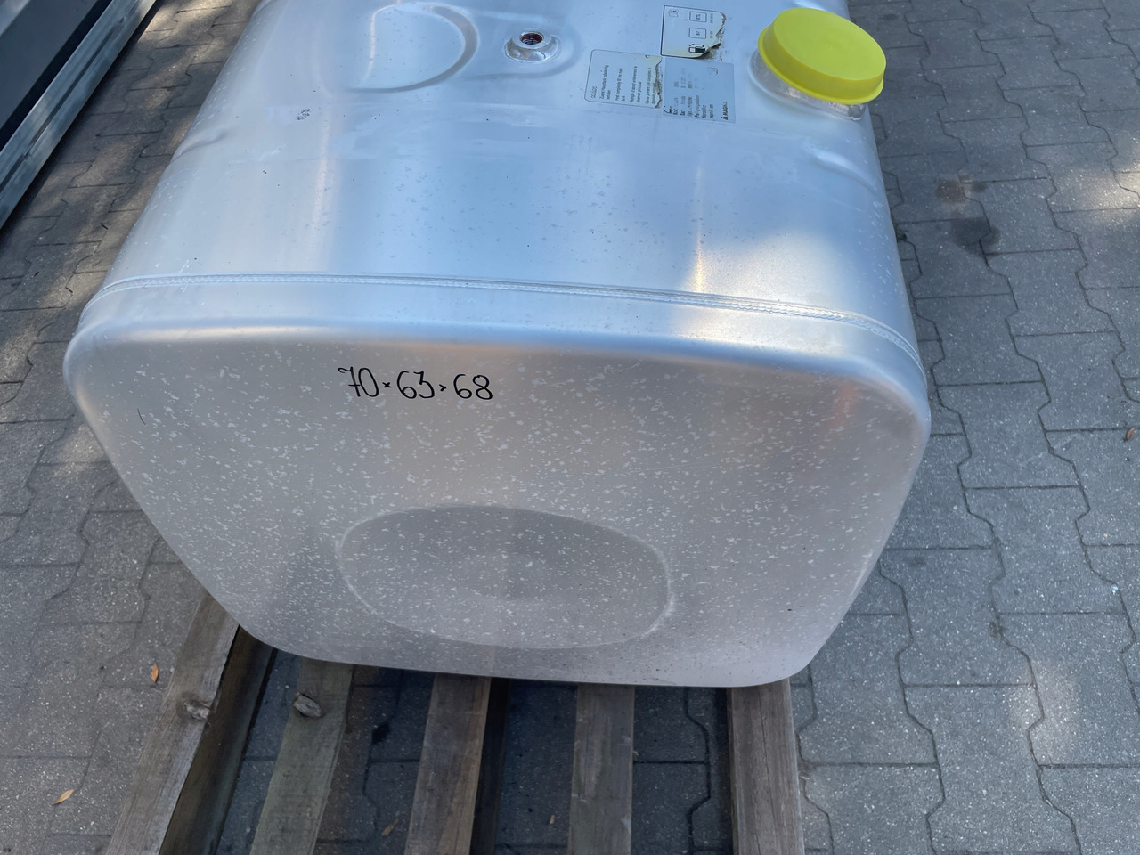 ZBIORNIK PALIWA MAN TGA TGX TGS 250L 81122016898 - Bình nhiên liệu cho Xe tải: hình 3 ZBIORNIK PALIWA MAN TGA TGX TGS 250L 81122016898 - Bình nhiên liệu cho Xe tải: hình 3