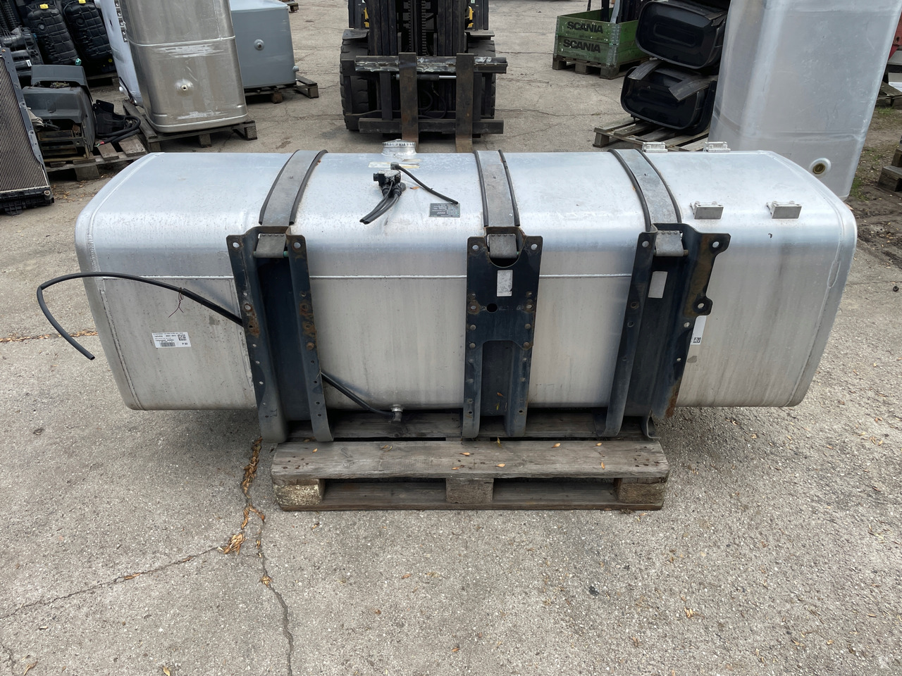 ZBIORNIK PALIWA MAN TGX TGS TGX3 TG3 910 L 81122016846 - Bình nhiên liệu cho Xe tải: hình 5 ZBIORNIK PALIWA MAN TGX TGS TGX3 TG3 910 L 81122016846 - Bình nhiên liệu cho Xe tải: hình 5