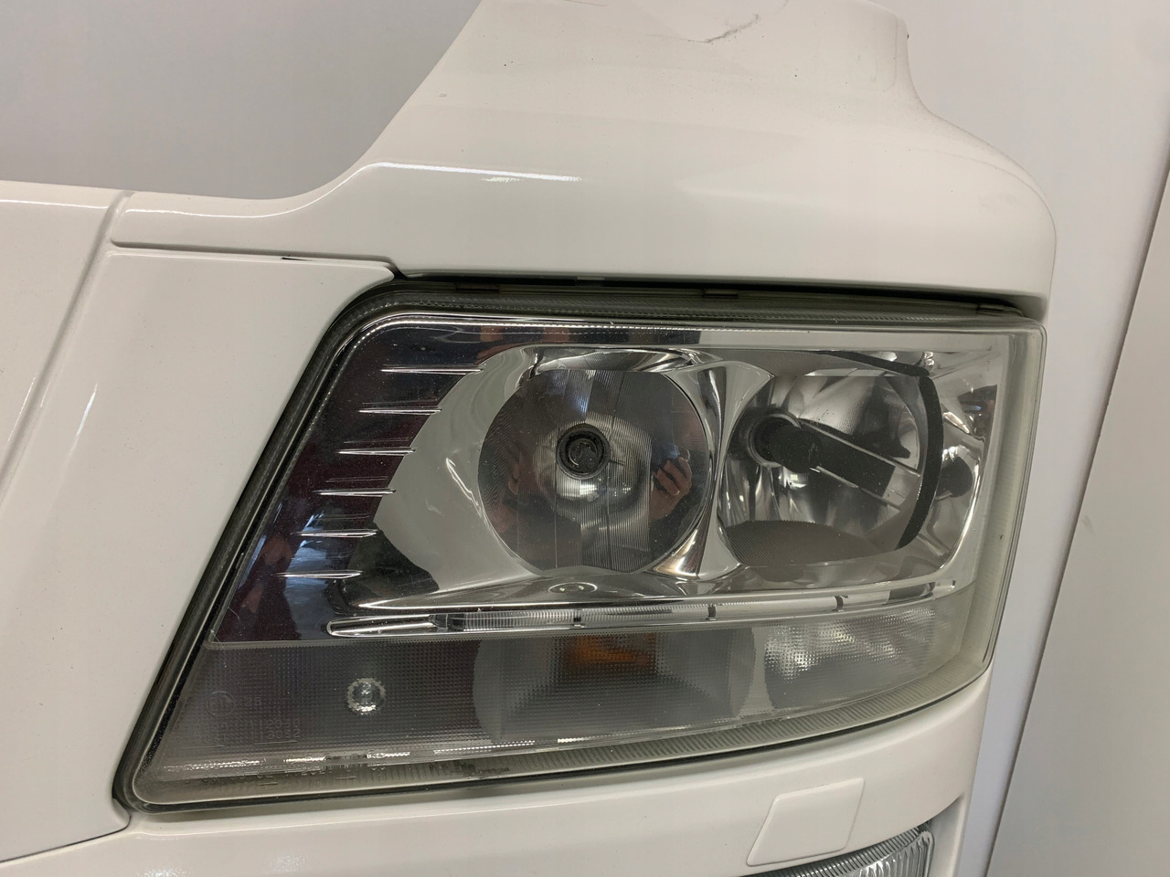 ZDERZAK XENON MAN TGS - Cản xe cho Xe tải: hình 2 ZDERZAK XENON MAN TGS - Cản xe cho Xe tải: hình 2