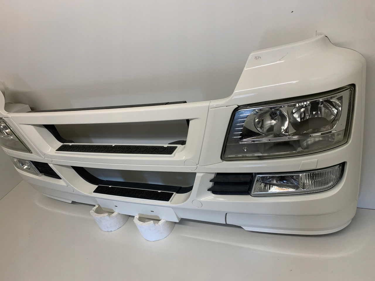 ZDERZAK XENON MAN TGS - Cản xe cho Xe tải: hình 5 ZDERZAK XENON MAN TGS - Cản xe cho Xe tải: hình 5