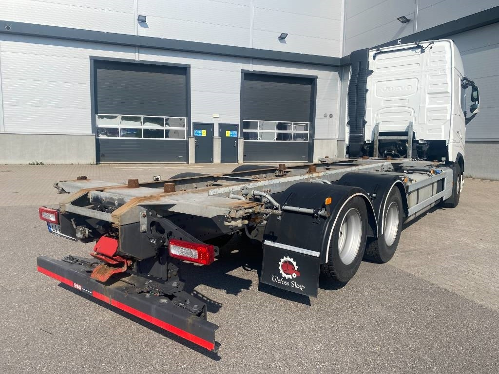 Volvo FH 540 - Xe chở container/ Xe tải hoán đổi thân: hình 3 Volvo FH 540 - Xe chở container/ Xe tải hoán đổi thân: hình 3