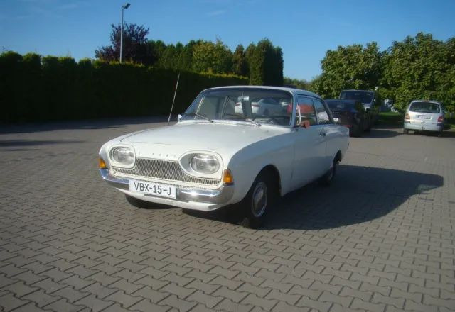 Ford Taunus - Sedan: hình 1 Ford Taunus - Sedan: hình 1