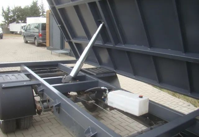 Iveco DAILY 50 C 17 3.0TDI  3-STONNA WYWROYKA - Xe ben nhỏ: hình 4 Iveco DAILY 50 C 17 3.0TDI  3-STONNA WYWROYKA - Xe ben nhỏ: hình 4