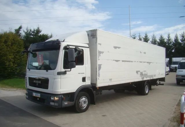 MAN TGL 12-220 8.10M KLIMA WINDA 2000KG - Xe tải hộp: hình 2 MAN TGL 12-220 8.10M KLIMA WINDA 2000KG - Xe tải hộp: hình 2