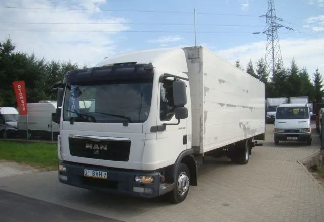 MAN TGL 12-220 8.10M KLIMA WINDA 2000KG - Xe tải hộp: hình 1 MAN TGL 12-220 8.10M KLIMA WINDA 2000KG - Xe tải hộp: hình 1