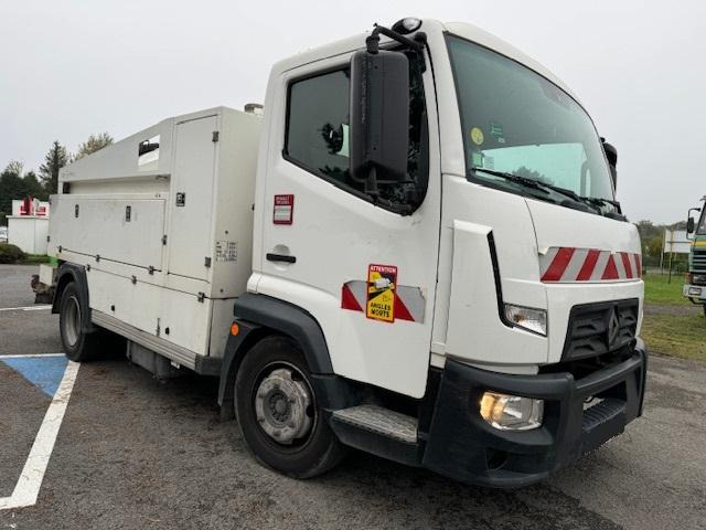 Renault D-Series - Xe tải chân không: hình 3 Renault D-Series - Xe tải chân không: hình 3