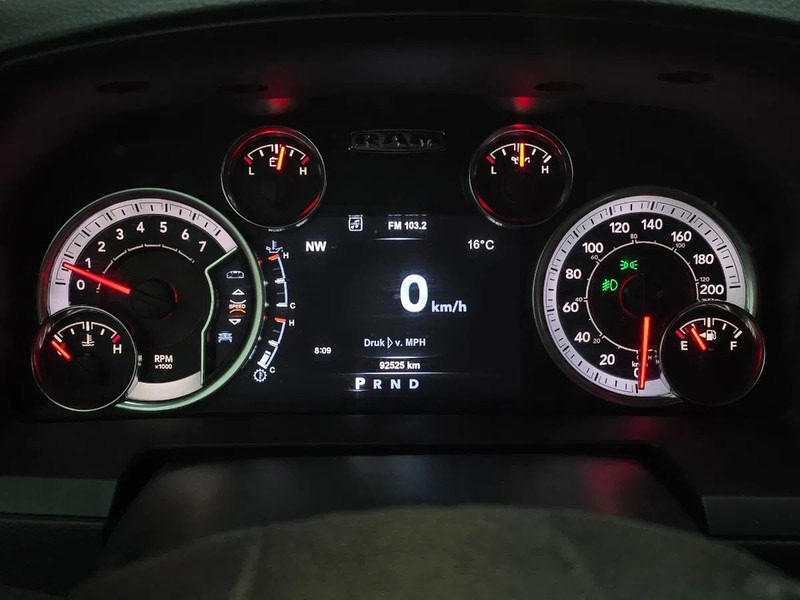 Xe van chở hàng, Xe tải van Dodge Ram 1500 5.7 V8 4x4 Crew Cab 5'7: hình 9 Xe van chở hàng, Xe tải van Dodge Ram 1500 5.7 V8 4x4 Crew Cab 5'7: hình 9