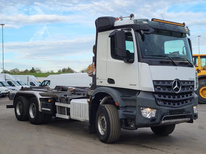Mercedes-Benz Arocs 3342 Arocs - Xe tải hệ thống cáp: hình 3 Mercedes-Benz Arocs 3342 Arocs - Xe tải hệ thống cáp: hình 3
