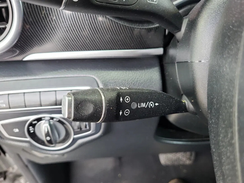 Xe van nhỏ gọn, Xe tải van Mercedes-Benz V-Klasse: hình 19