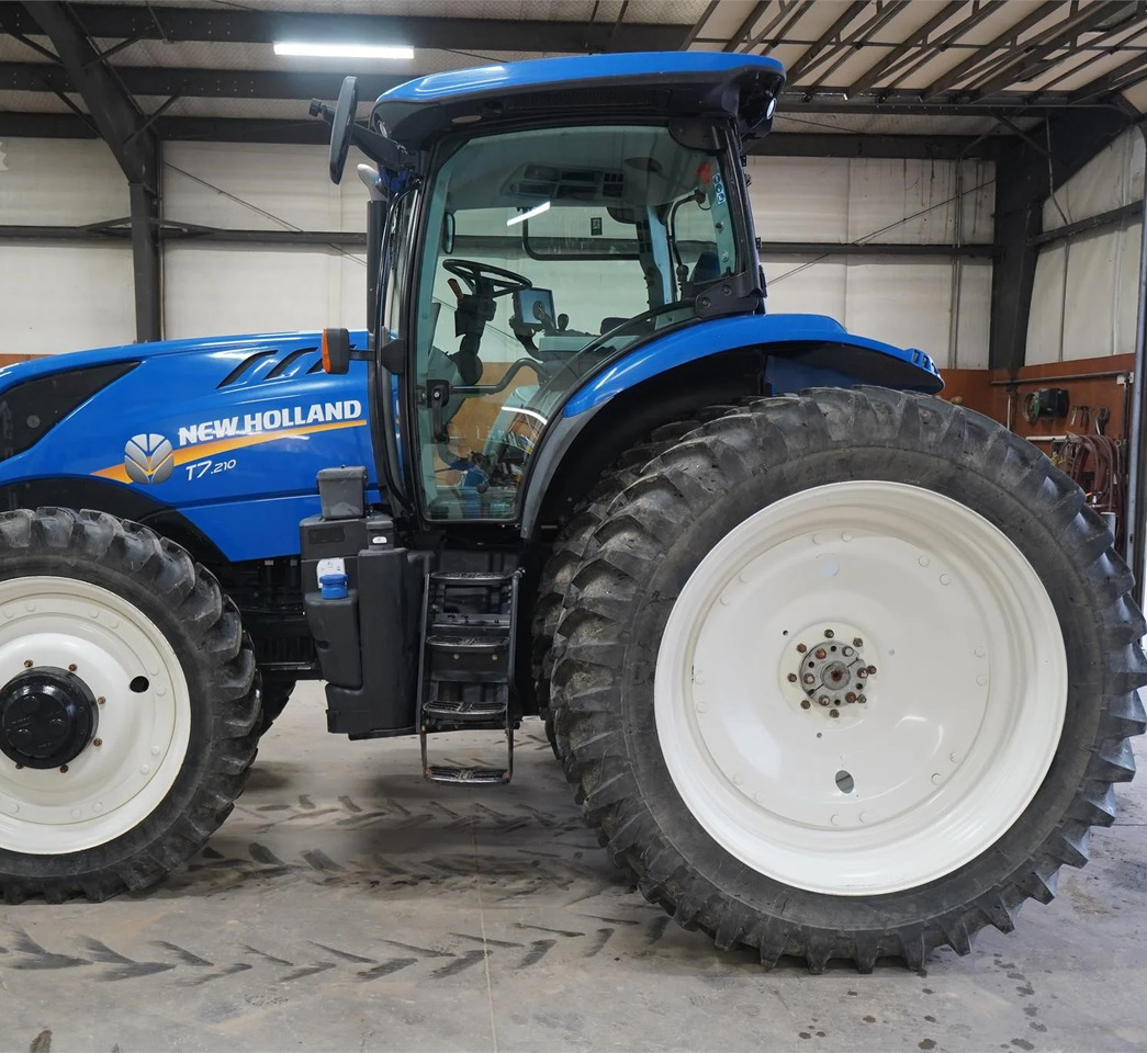 NEW HOLLAND T7.210 - Máy cày: hình 2 NEW HOLLAND T7.210 - Máy cày: hình 2