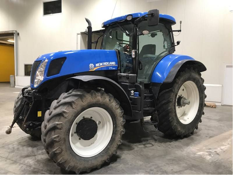 New Holland T7.250 - Máy cày: hình 1 New Holland T7.250 - Máy cày: hình 1